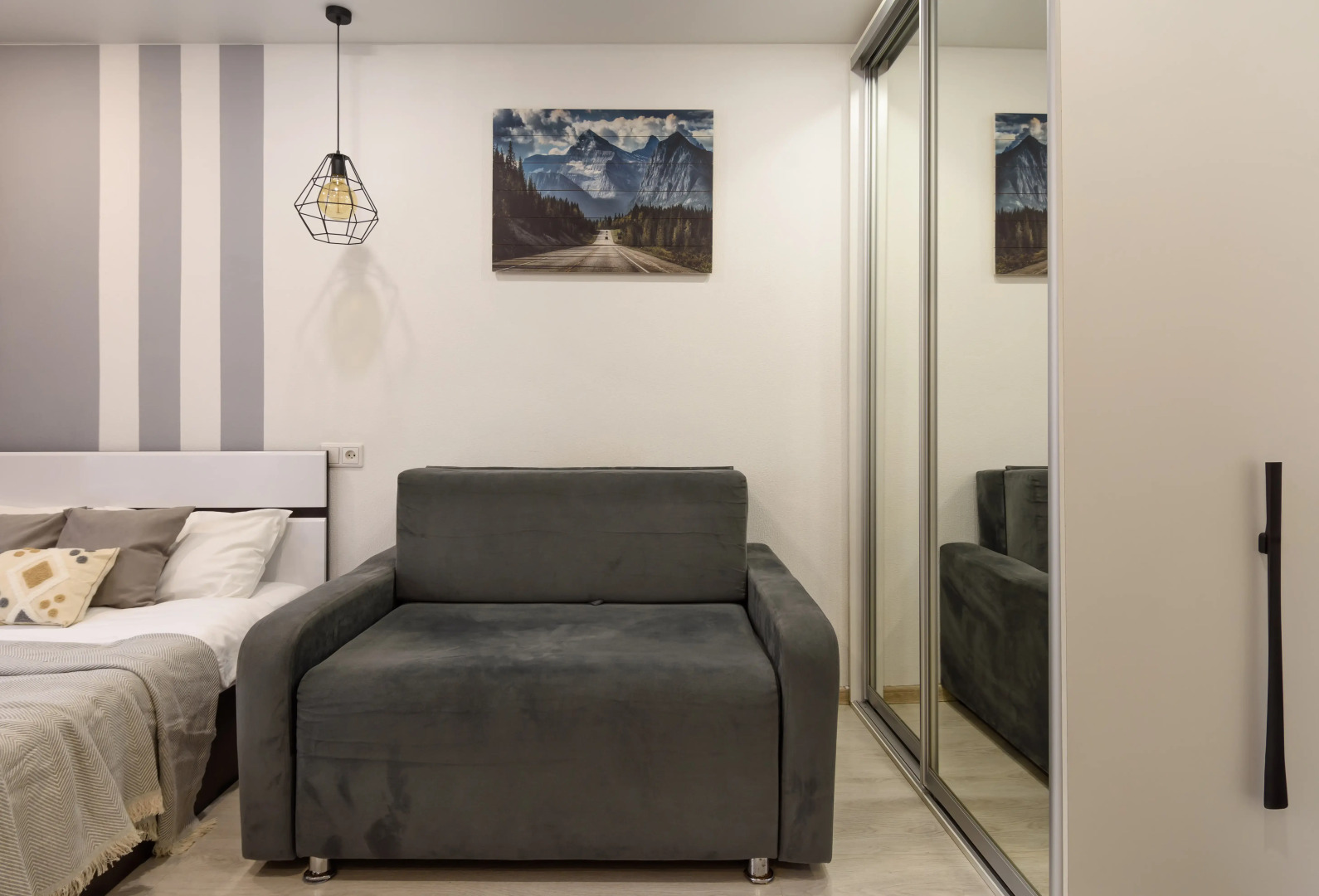 Апартаменты KrasLoft на Взлётной на 4 гостей