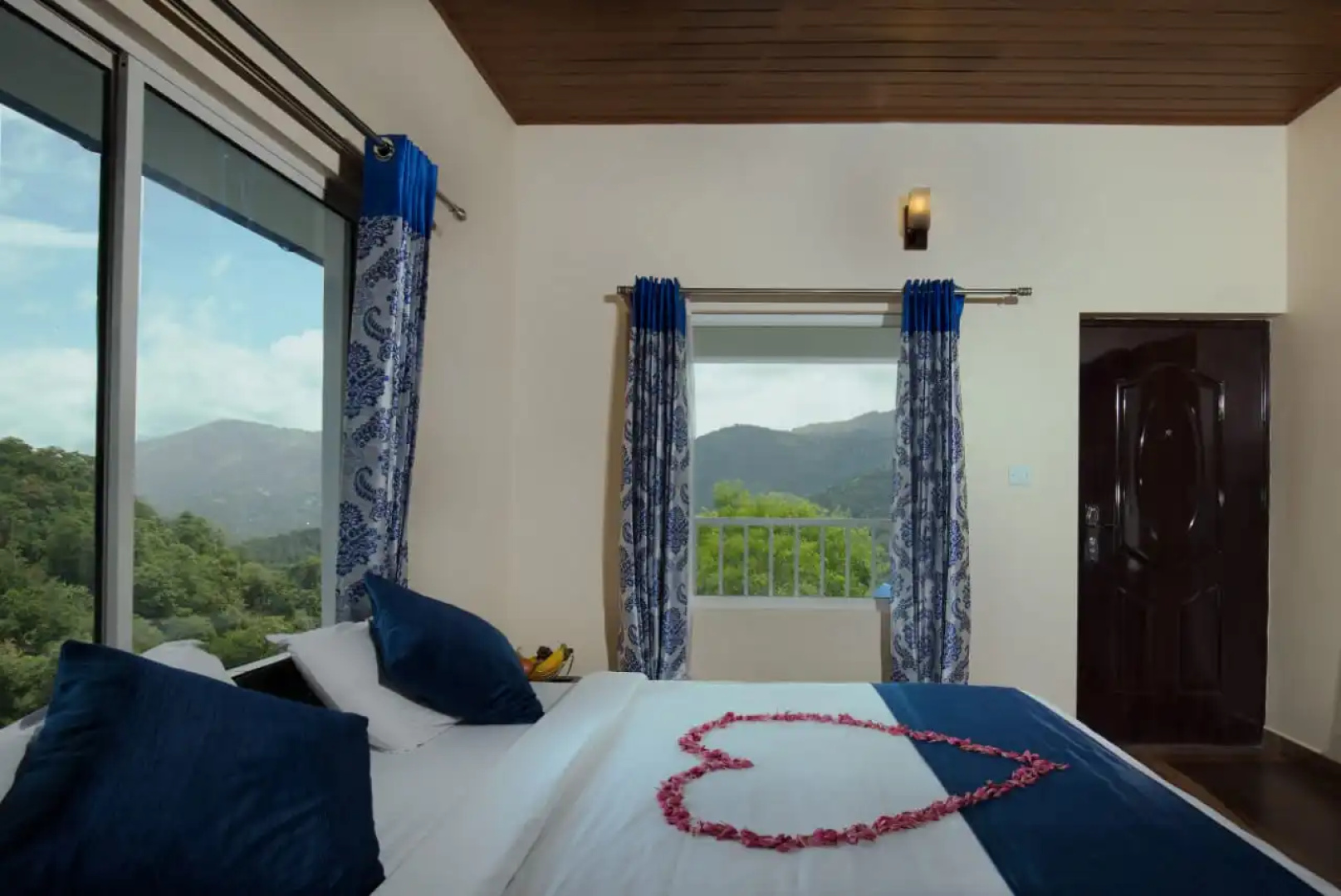 Отель Camellia and Elettaria the Twin Resorts