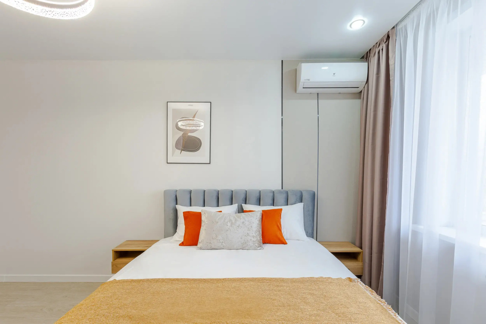 Апартаменты RentPlaza премиум в центре на Луначарского