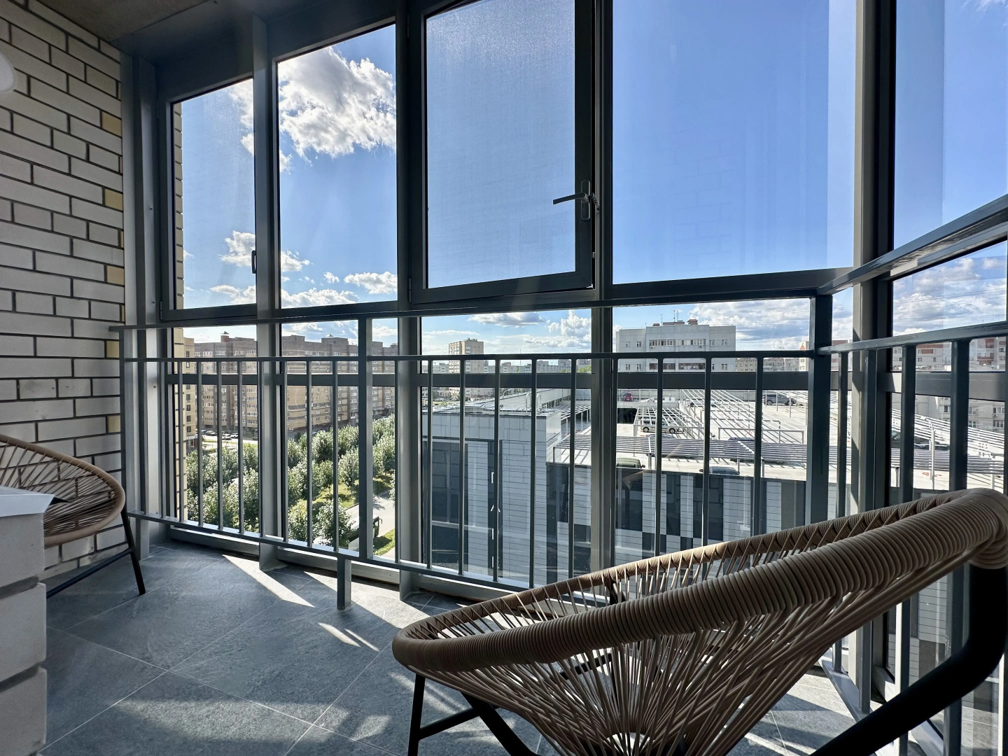 Квартира Happy Mercury просторная студия рядом с метро недалеко от центра