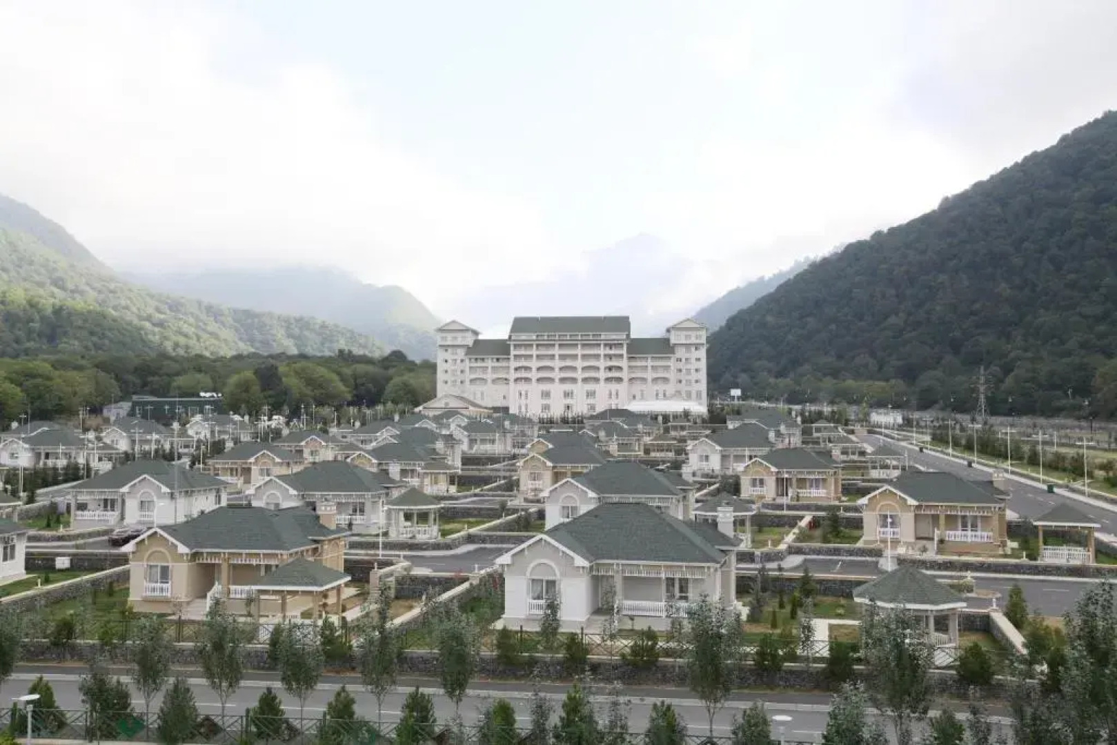 Отель Qafqaz Riverside