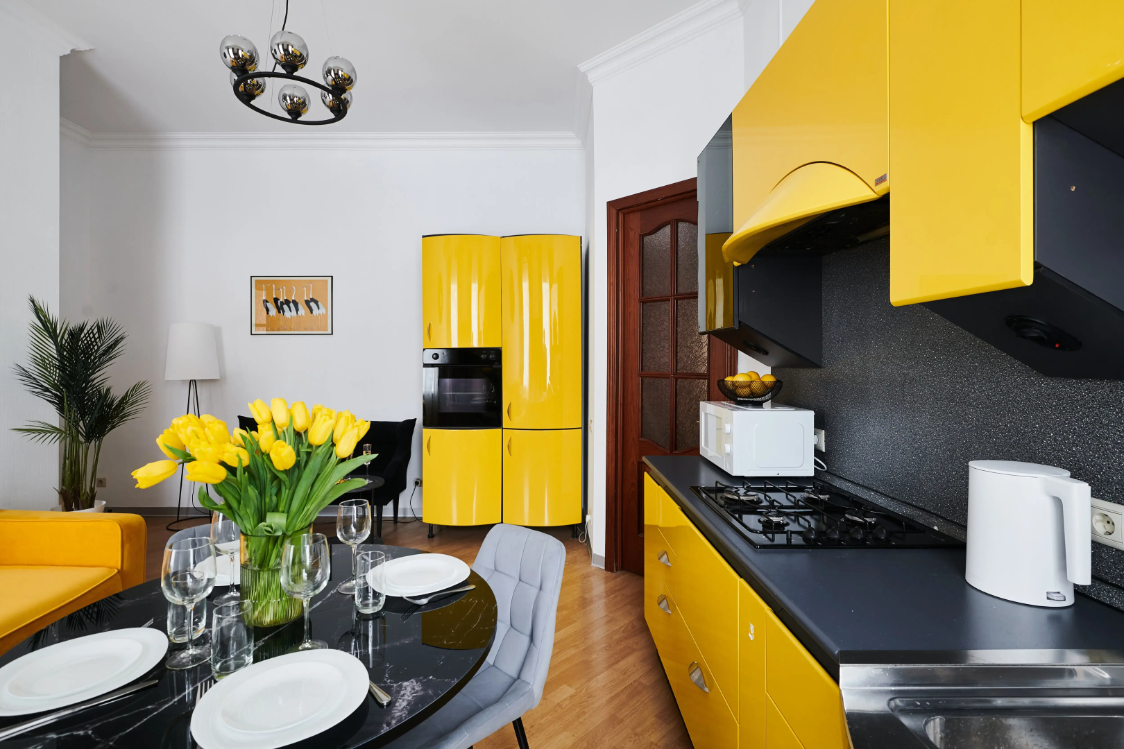 Квартира GM Apartments Яркая Трехкомнатная у Красной Площади