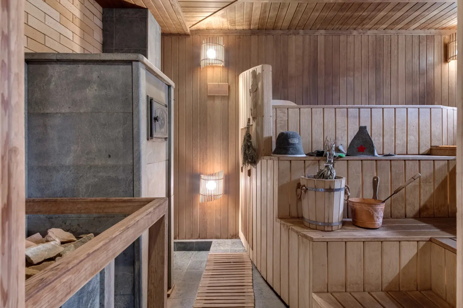 Частный дом Shagal Chalet 1