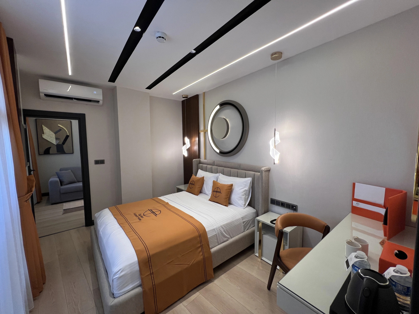 Hotel Elysian Airport