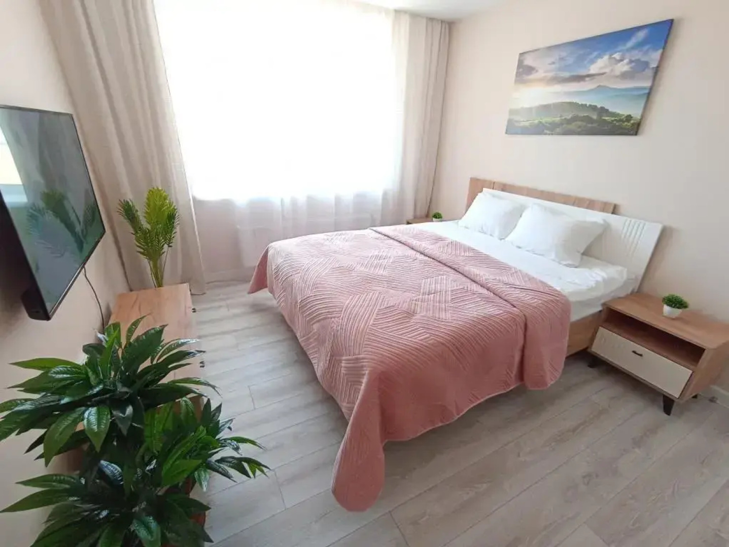 Апартаменты 1-комнатные сети «Все в гости» на ул.Кузнецова 97А на 4 этаже