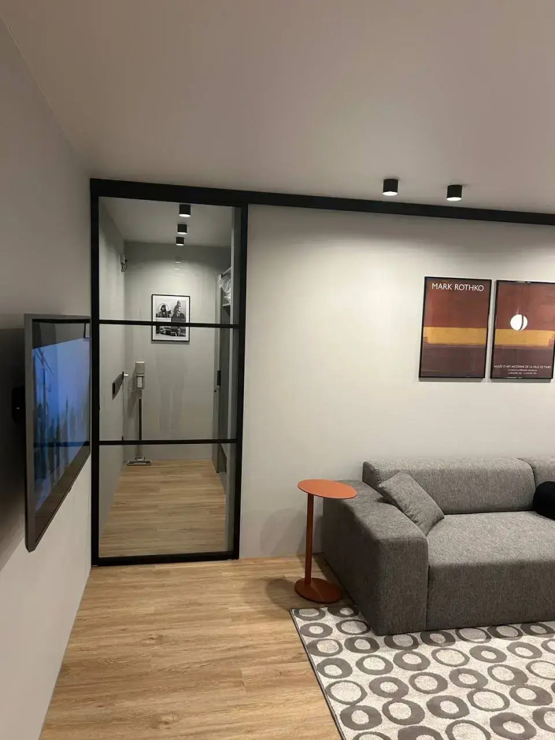 Квартира новая в центре RomanovApart