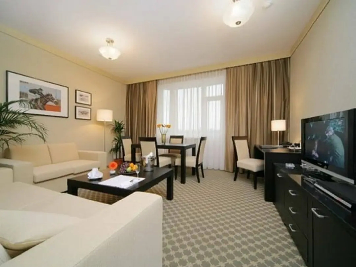 Отель Сенатор