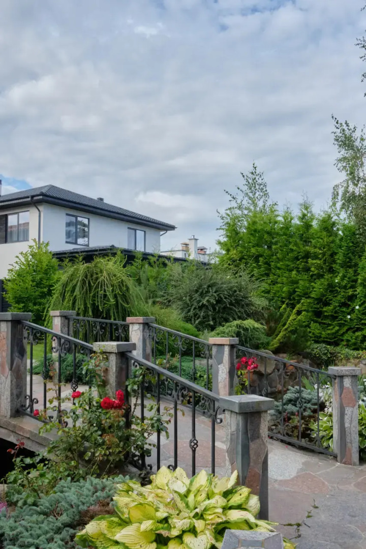 Частный дом Просторный уютный Особняк