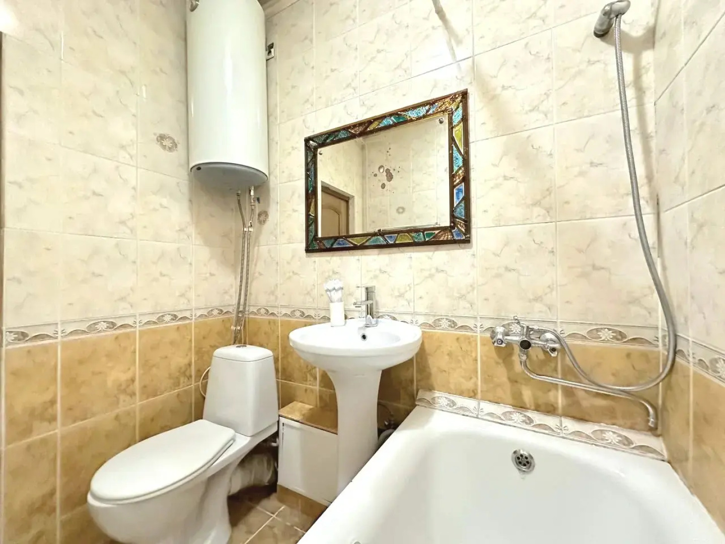 Квартира двухкомнатная в центре на Кирова рядом со стадионом Химик