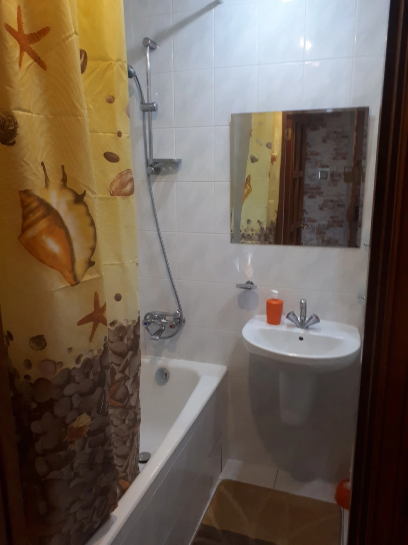 Апартаменты трёхкомнатные  в центре города