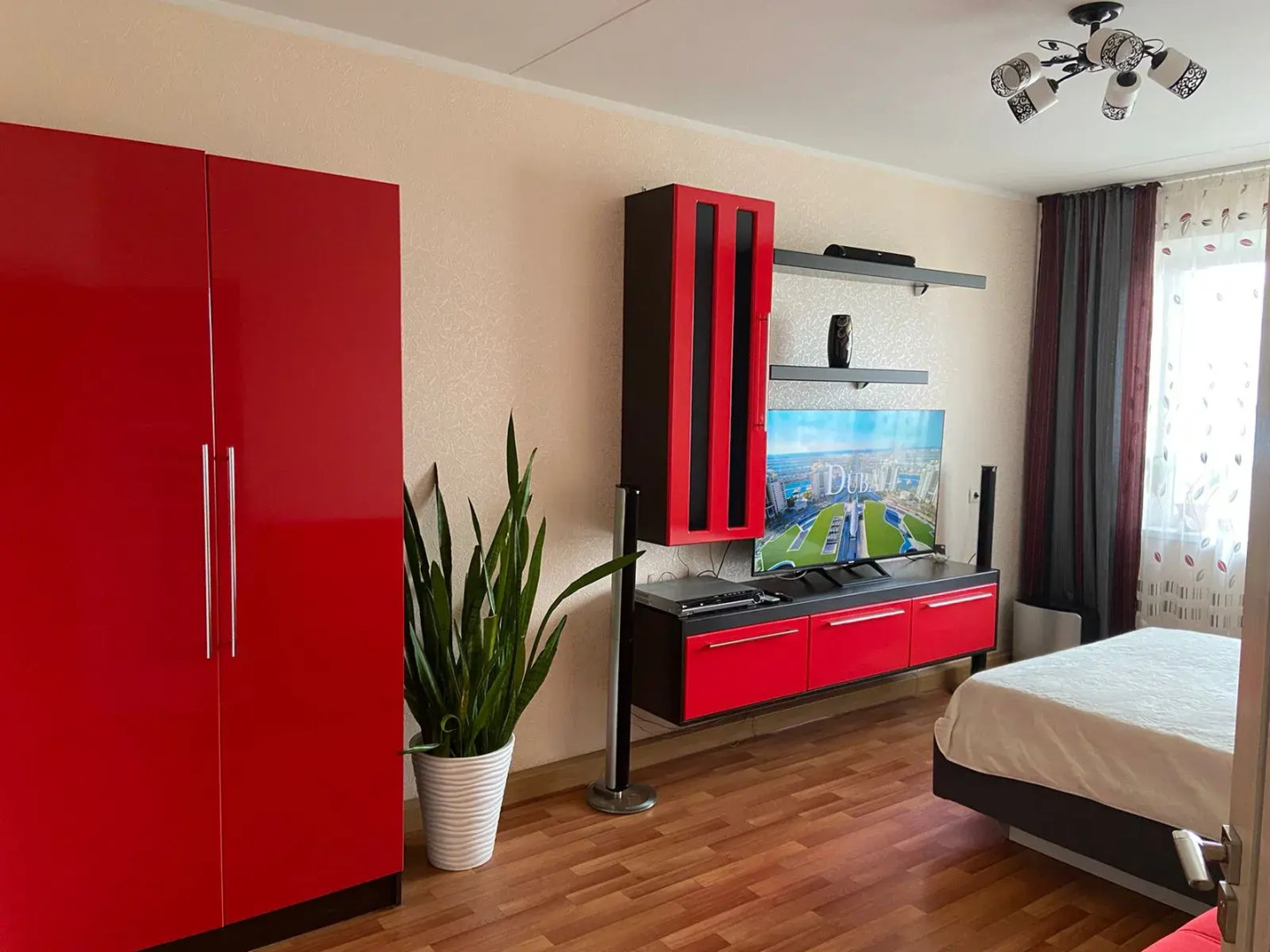 Квартира двухкомнатная Happy House на Студенческой 47