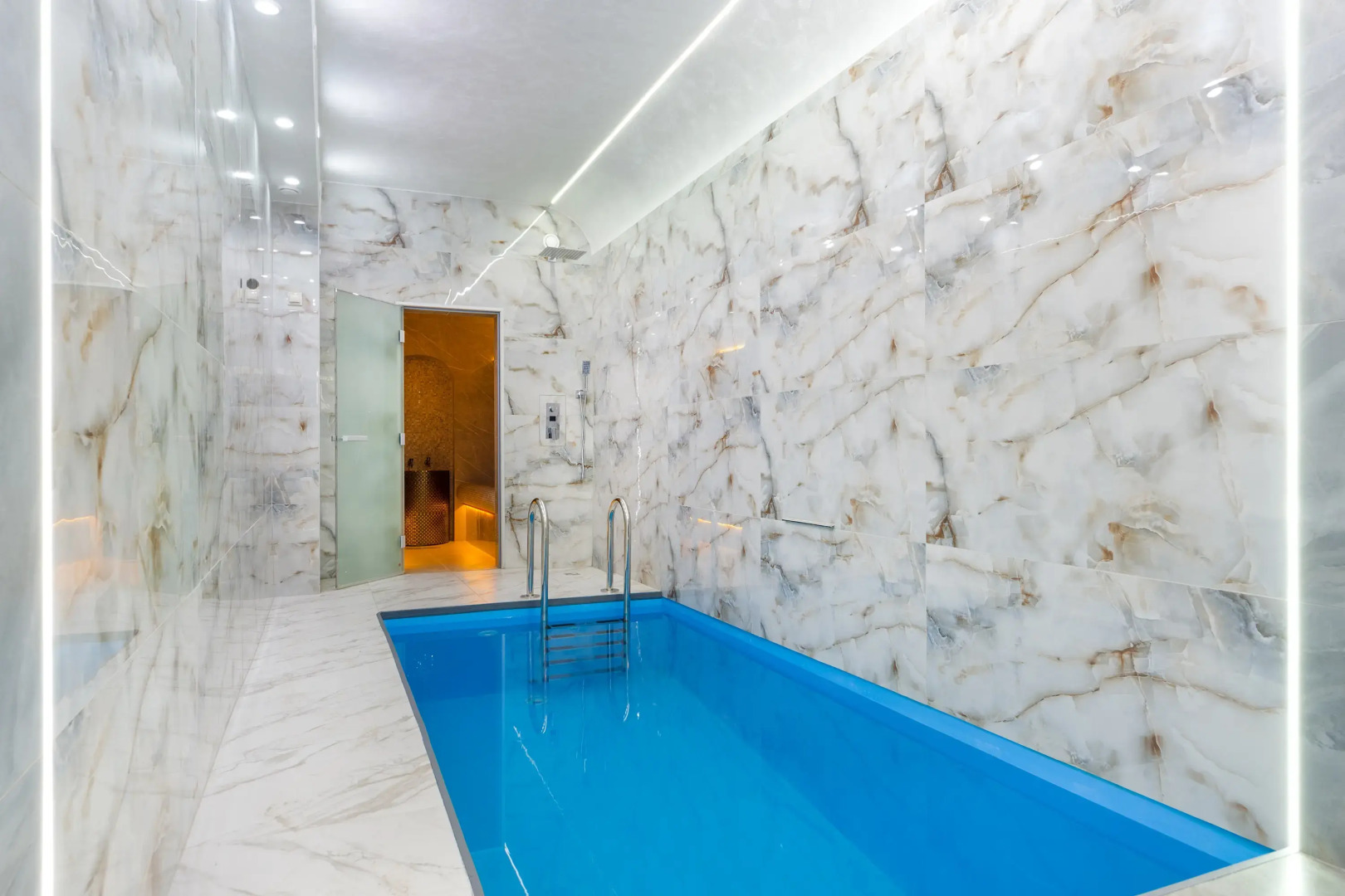 Частный дом с бассейном и хаммамом