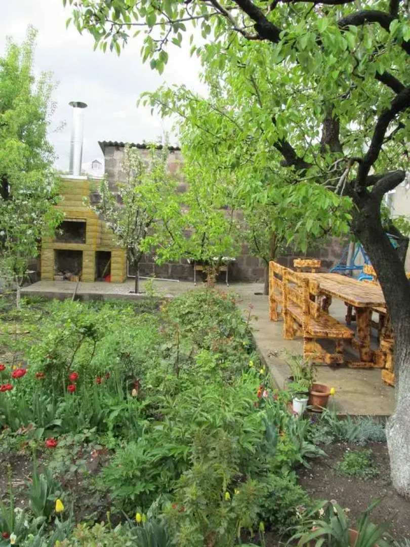 Хостел Artush & Raisa B&B