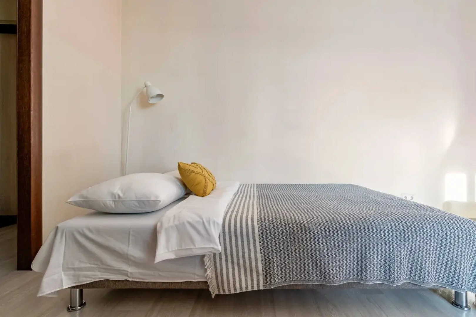 Апартаменты Sergeew Apartments Комфорт с балконом у Невского Проспекта