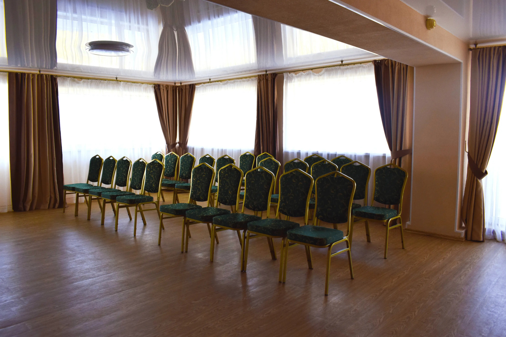 Отель Амакс