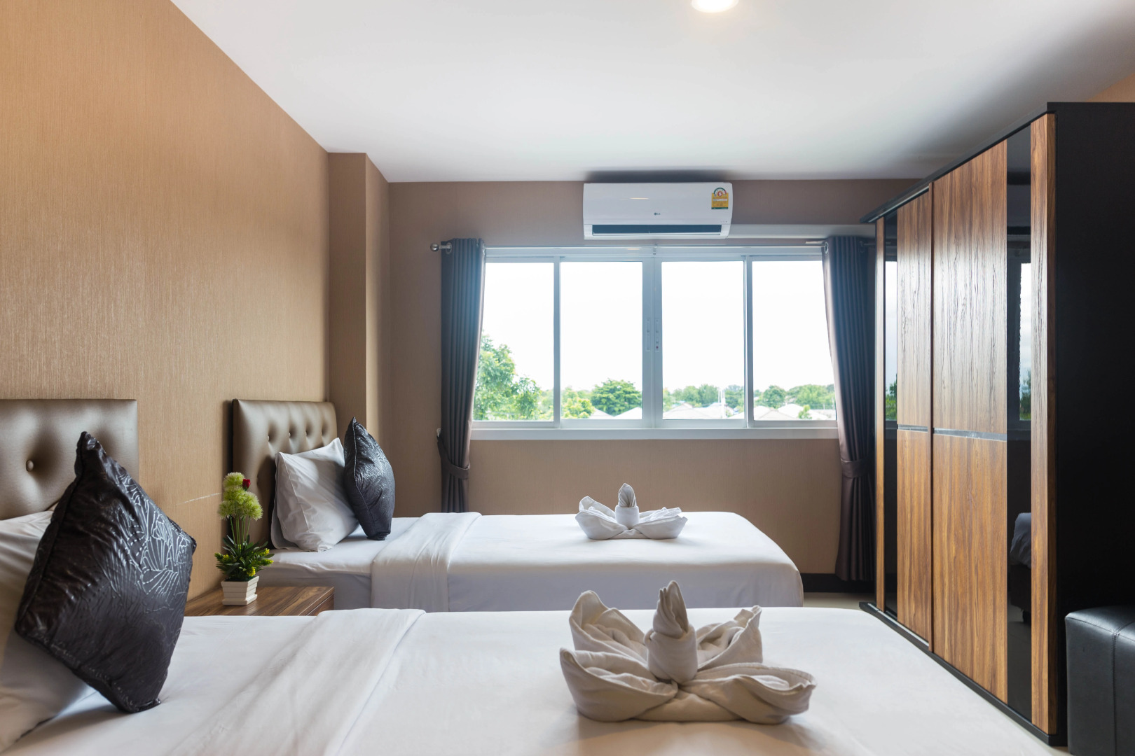 Отель Life Grand Chiang Mai