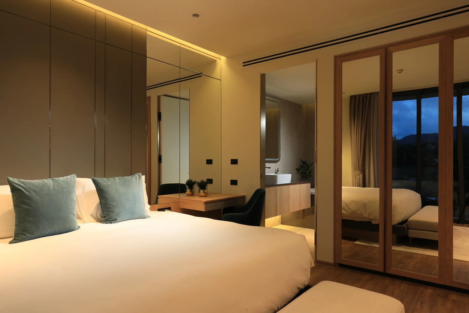 Апартаменты LGP-C512 2 Спальни рядом с Пляжем Бангтао Балкон с Видом на Природу и Доступ к Бассейну