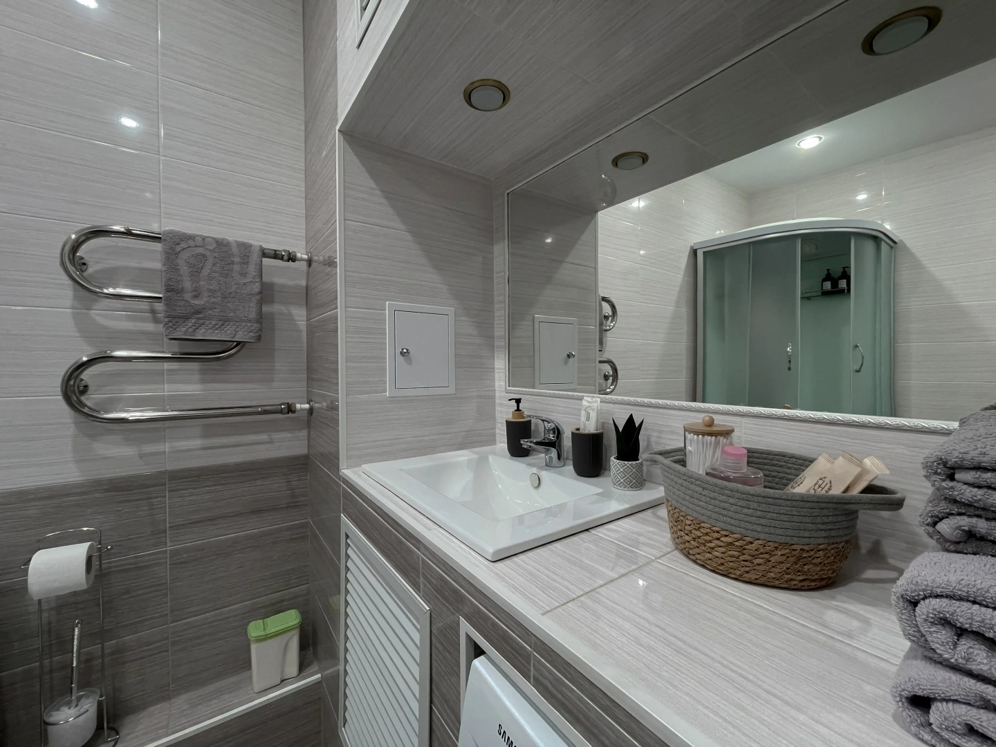 Квартира Green FOX двухкомнатная с евроремонтом