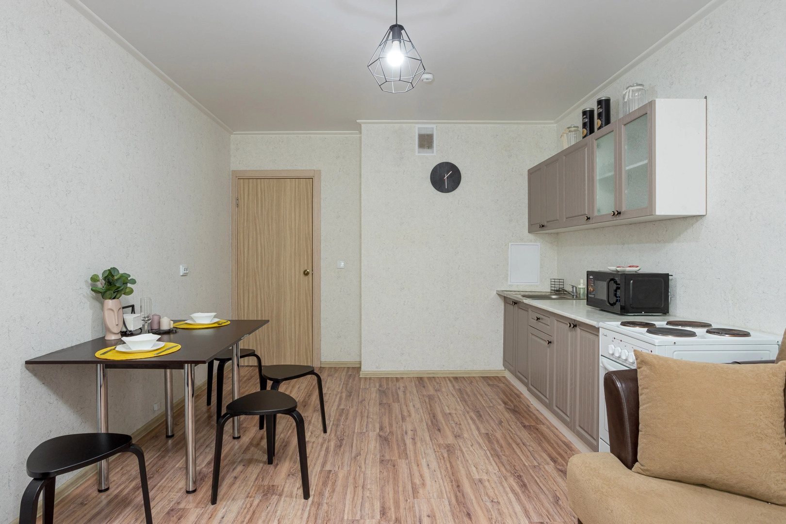 Квартира на Генерала Трошева 25