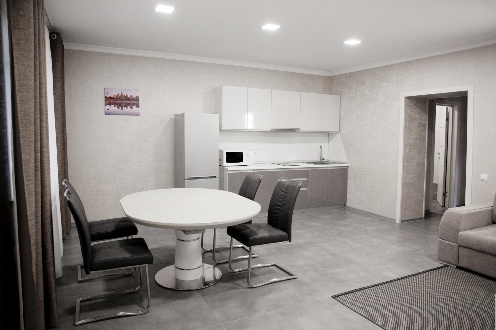 Novaya Volna Hotel