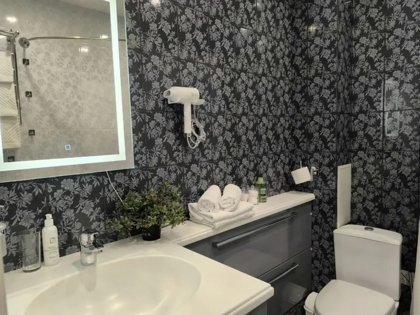 Апартаменты Vyborg Velvet Aparts Трехкомнатные в Центре с Парковкой