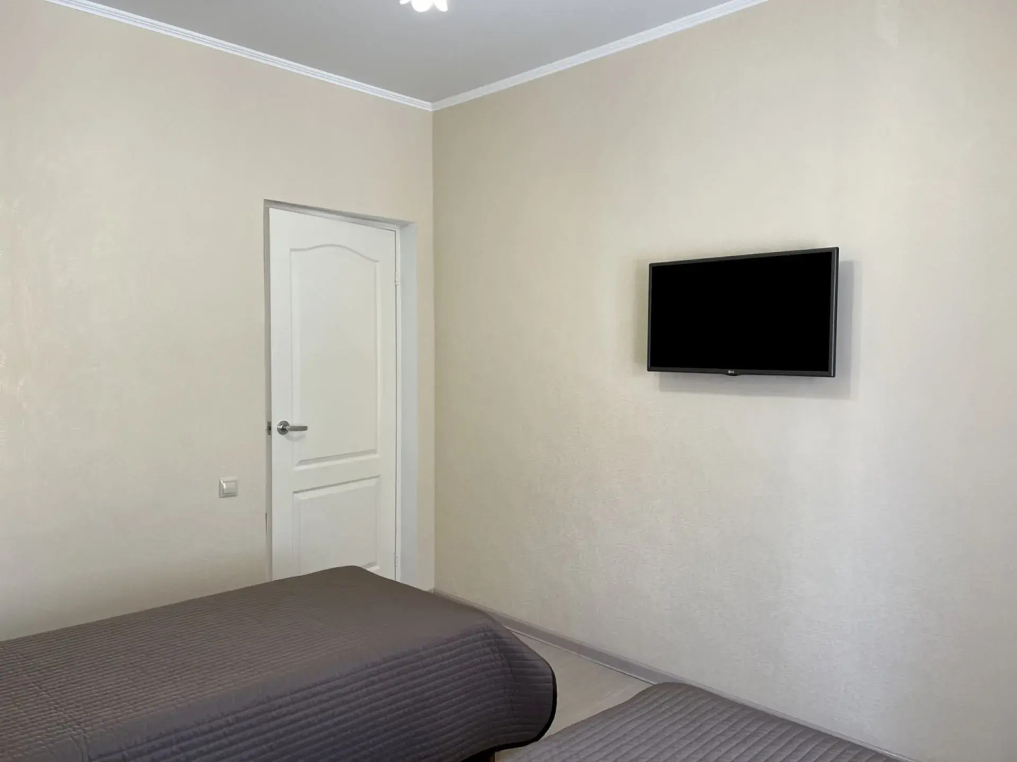 Частный Дом 120 2 Комнатный Этаж с Кухней