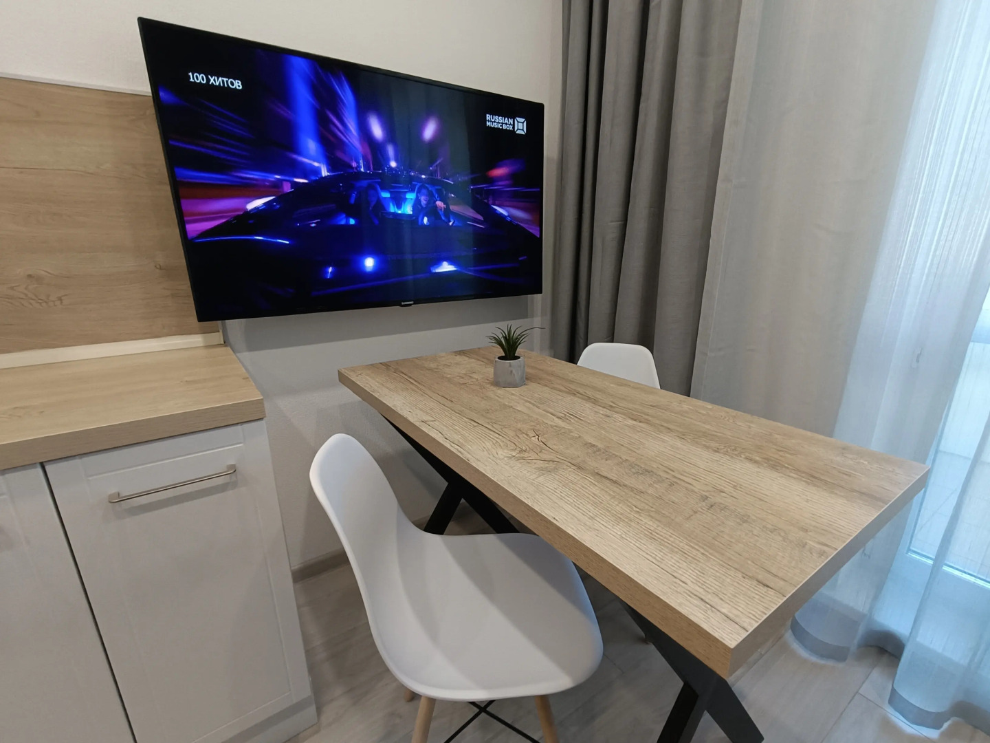 Апартаменты на Академика Сахарова, 79