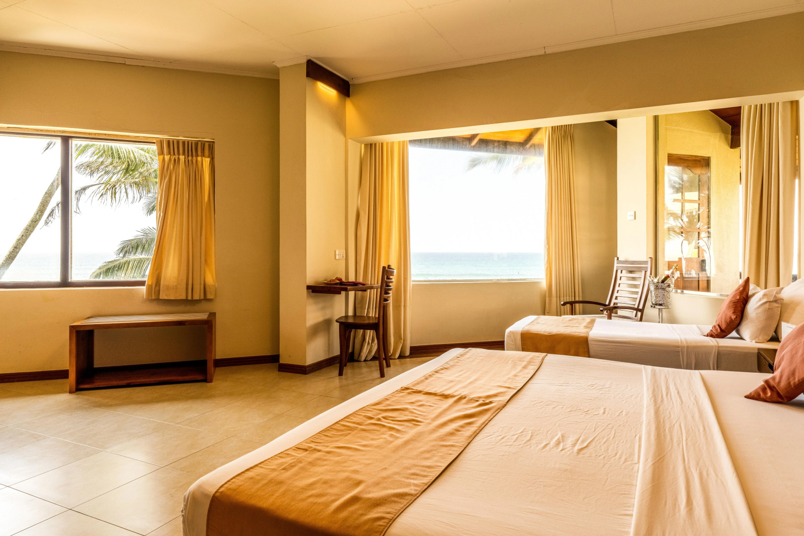 Курортный отель Insight resort