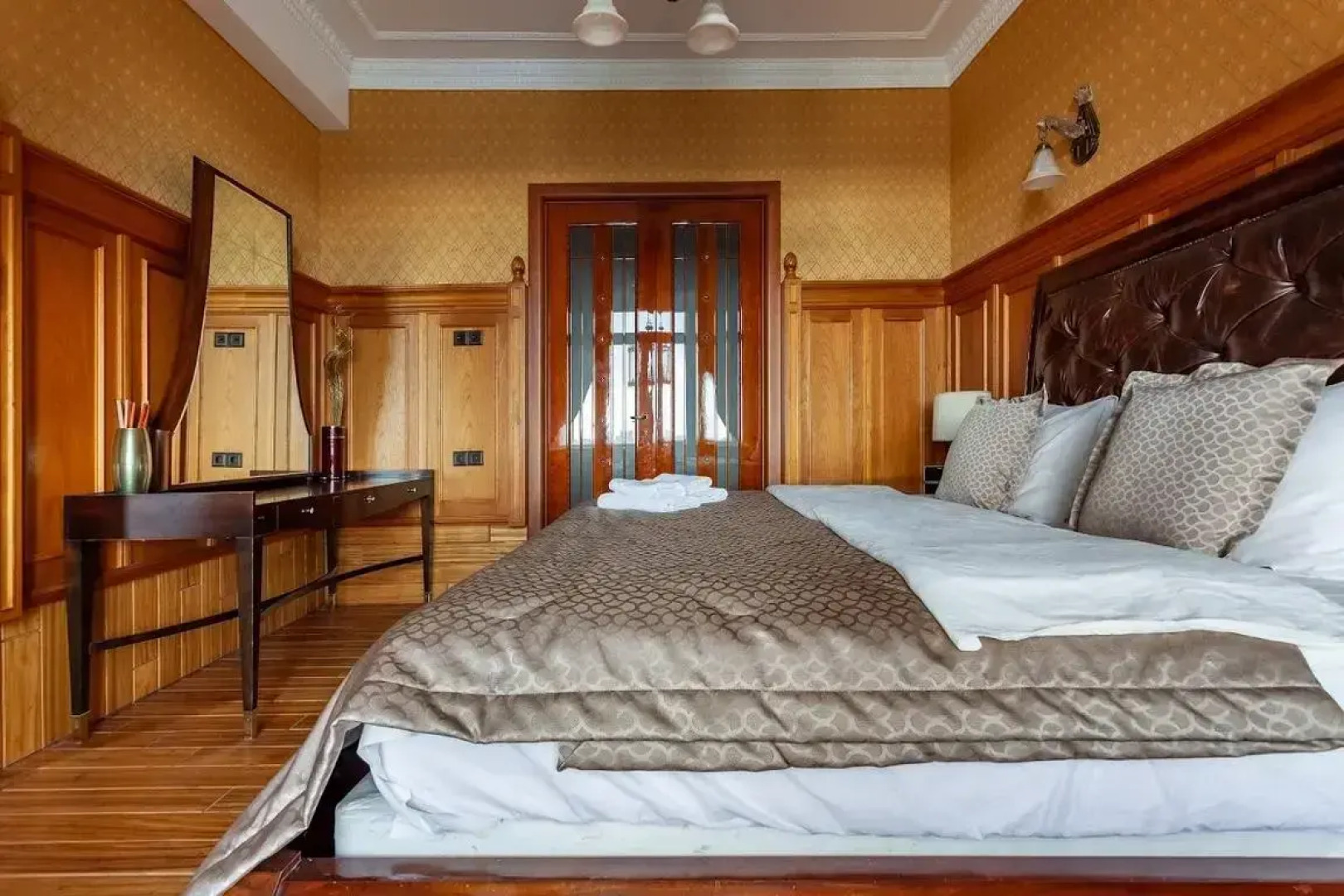 Апартаменты  Роскошные с Балконом и Видом на Кремль