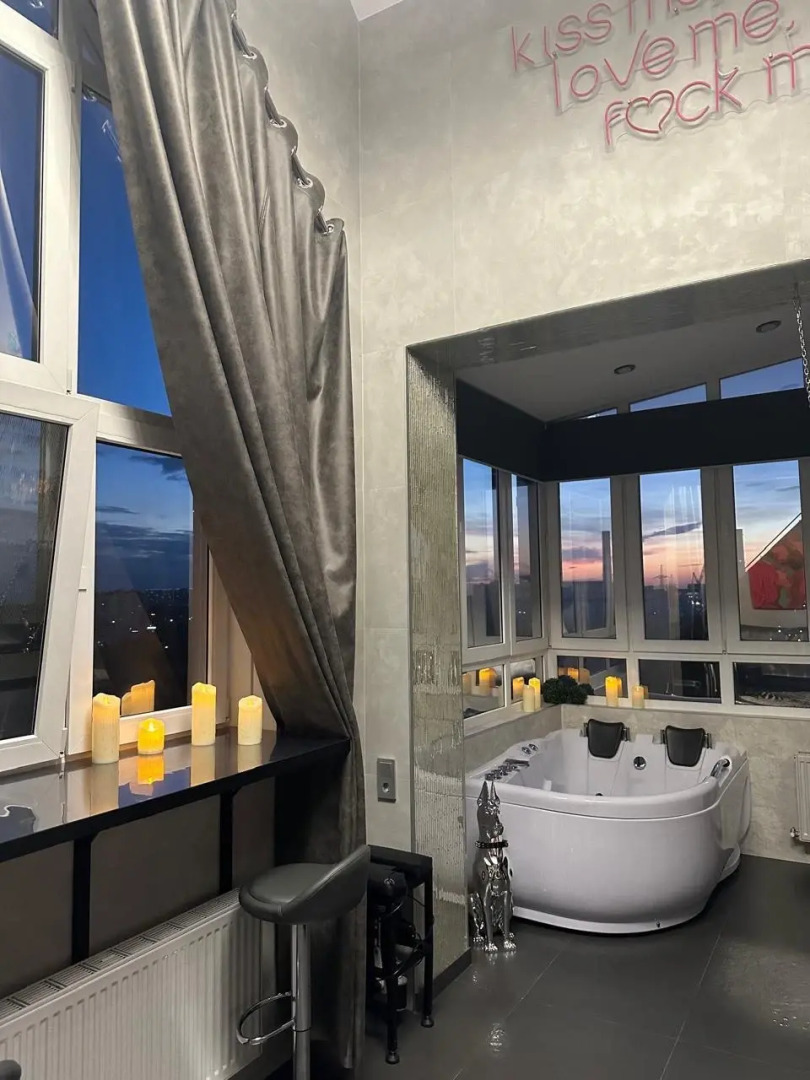 Апартаменты +18 Агат Apart Energy с Панорамным Видом и Джакузи