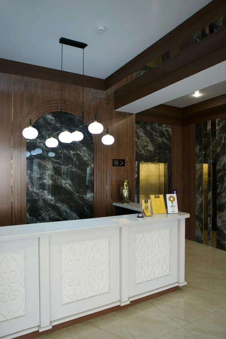 Отель Шахристан