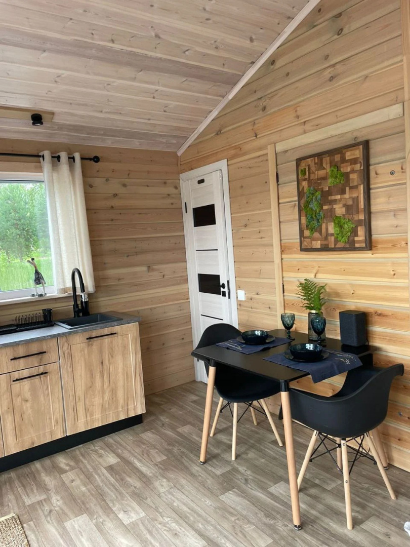 Гостевой дом на воде,хаусбот на р.Вуокса, карельский перешеек