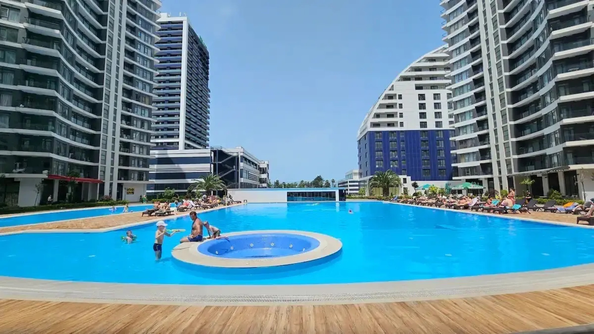 Апарт-отель на улице Лехи и Марии Качиньских 5 к B