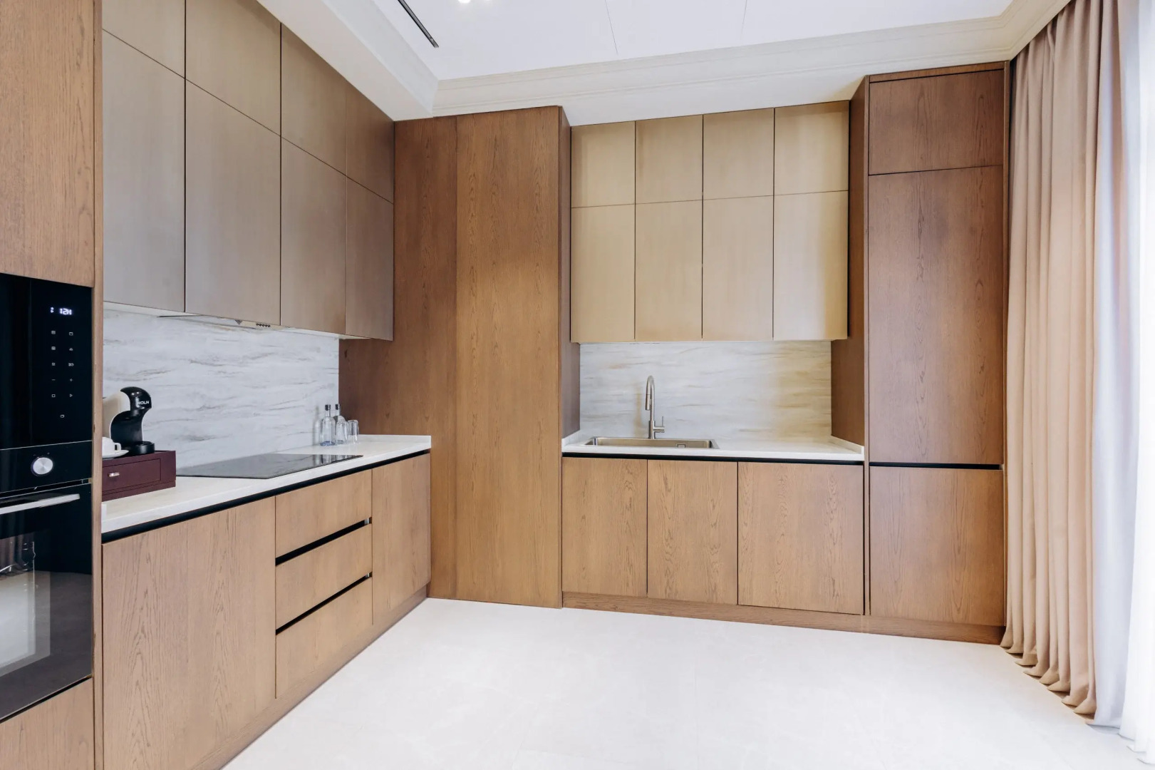 Апарт-отель Four Seasons