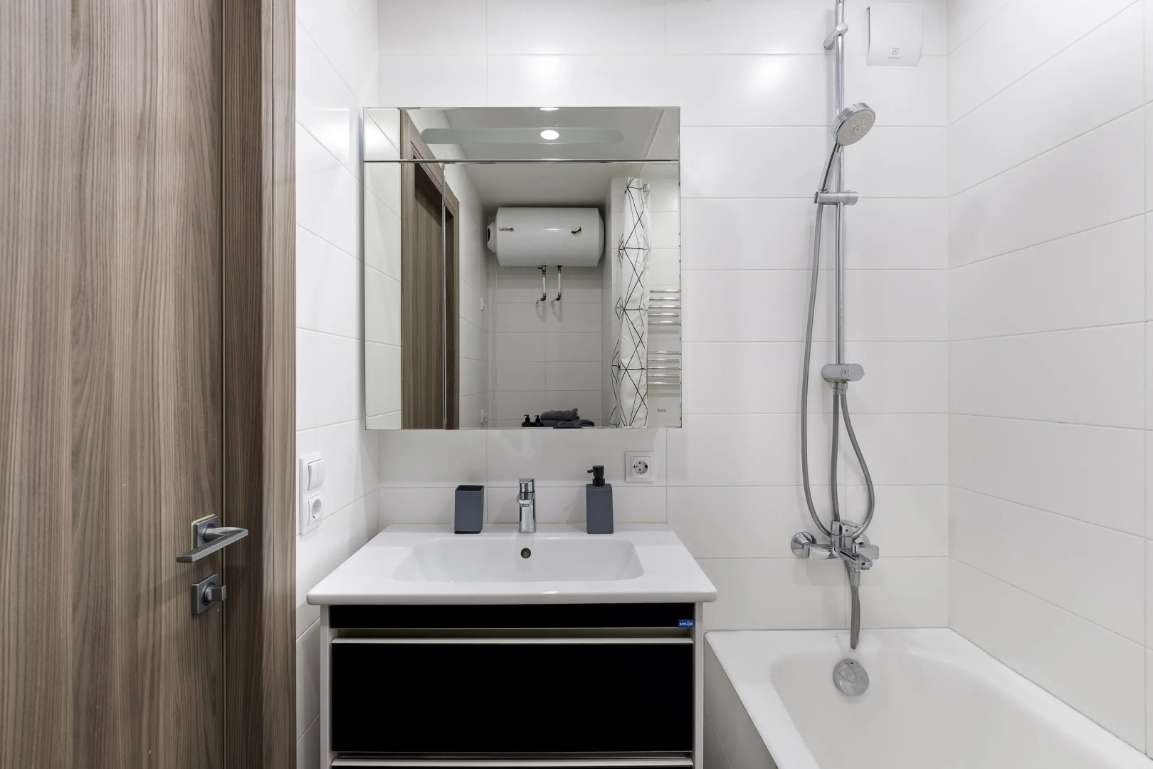 Апартаменты Большие рядом с метро и Заливом