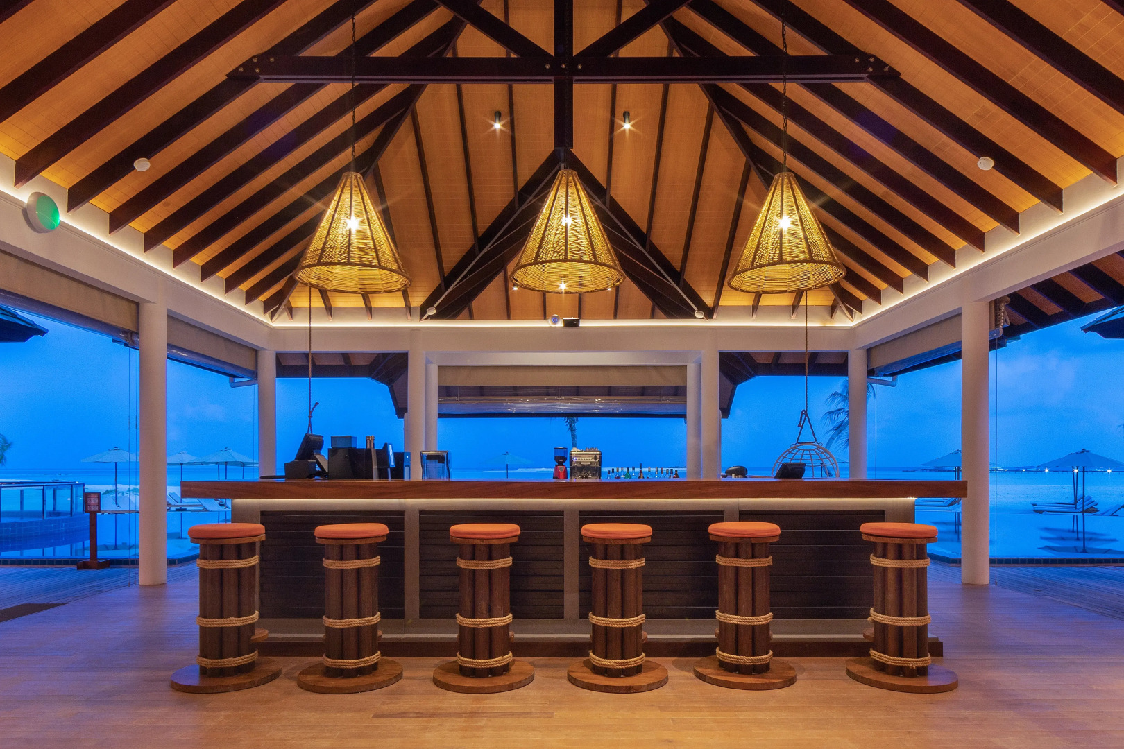 Отель Cinnamon Hakuraa Huraa Maldives