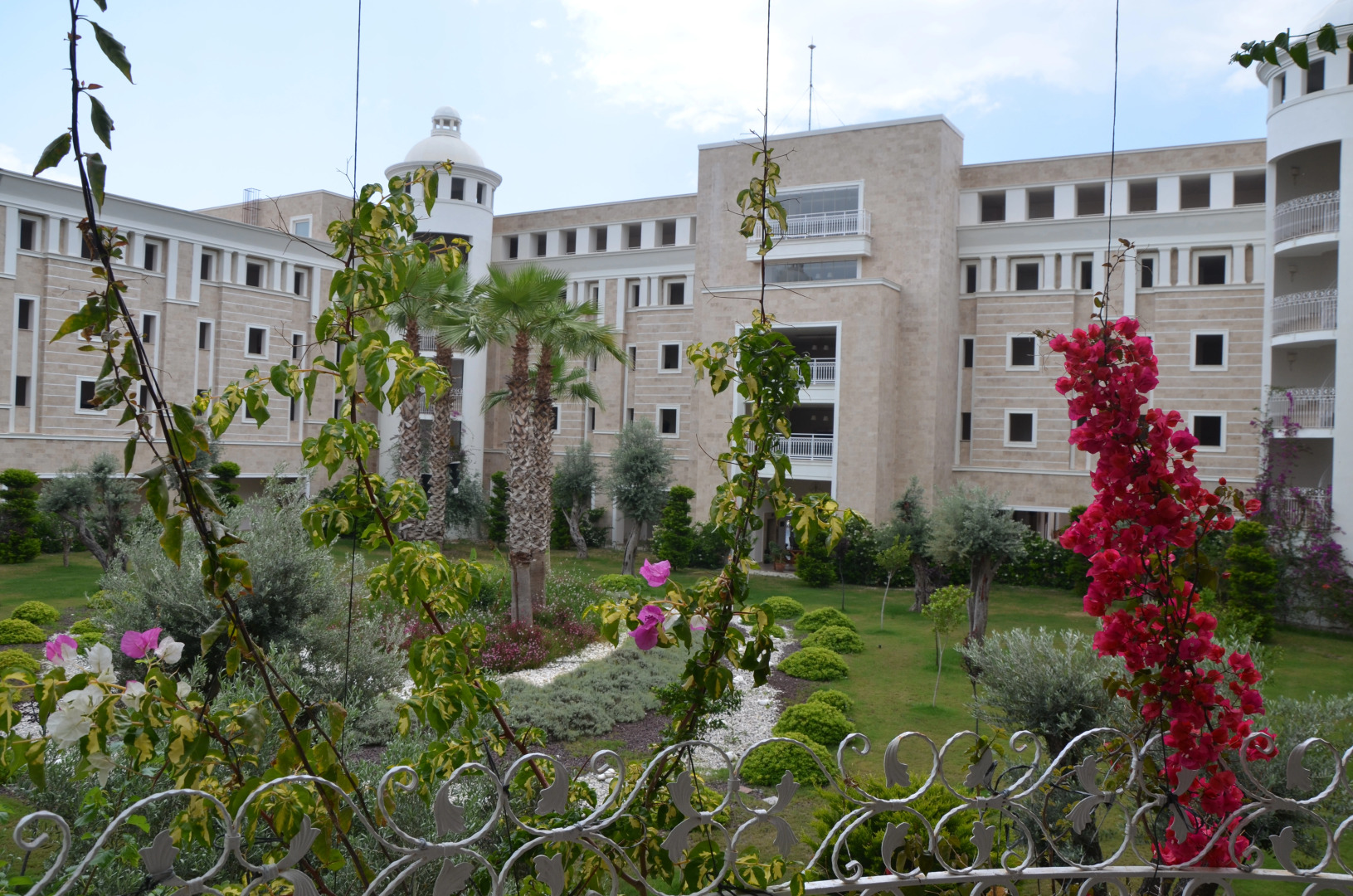 Отель Andriake Beach Club