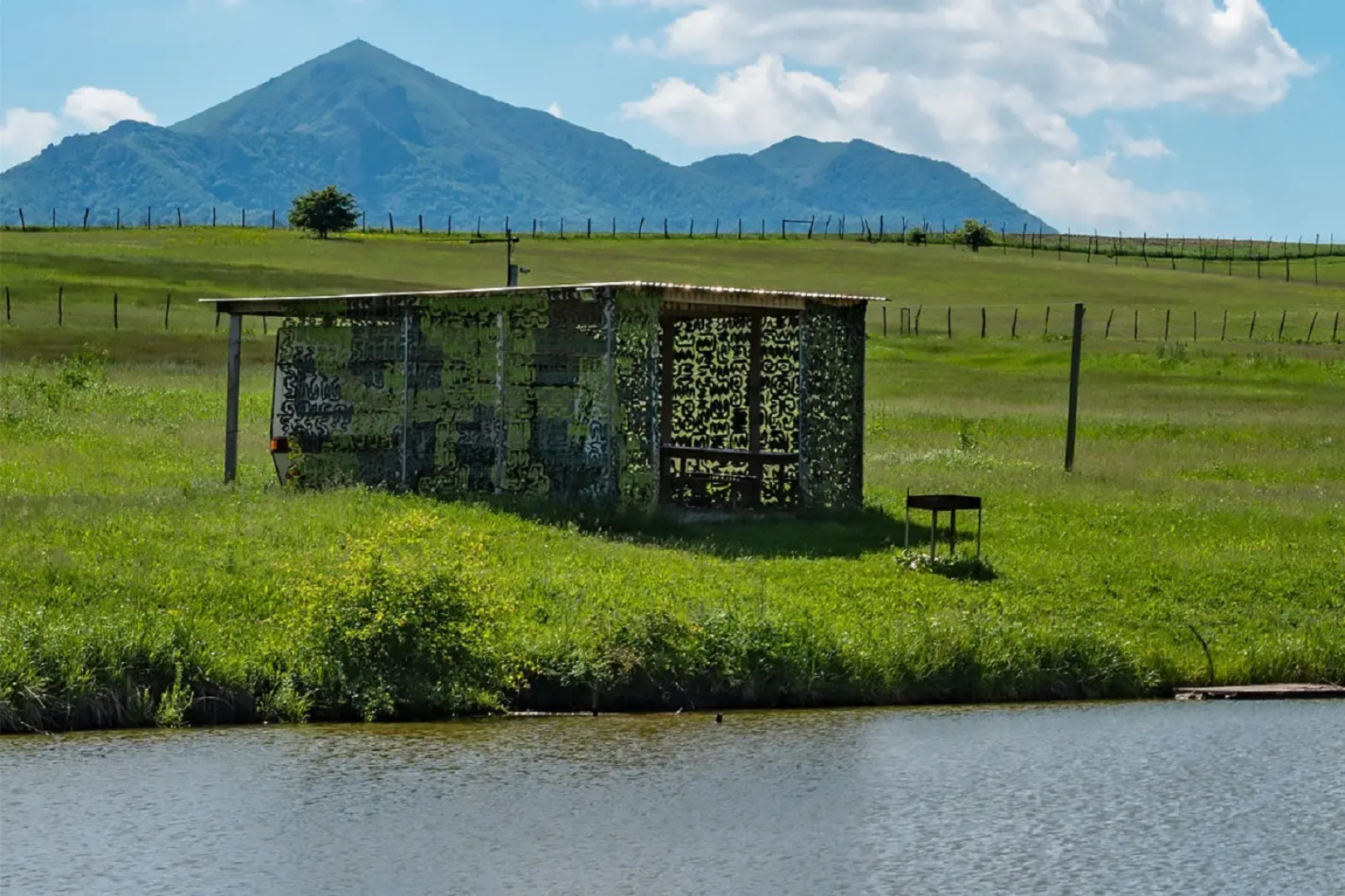 Широкая балка