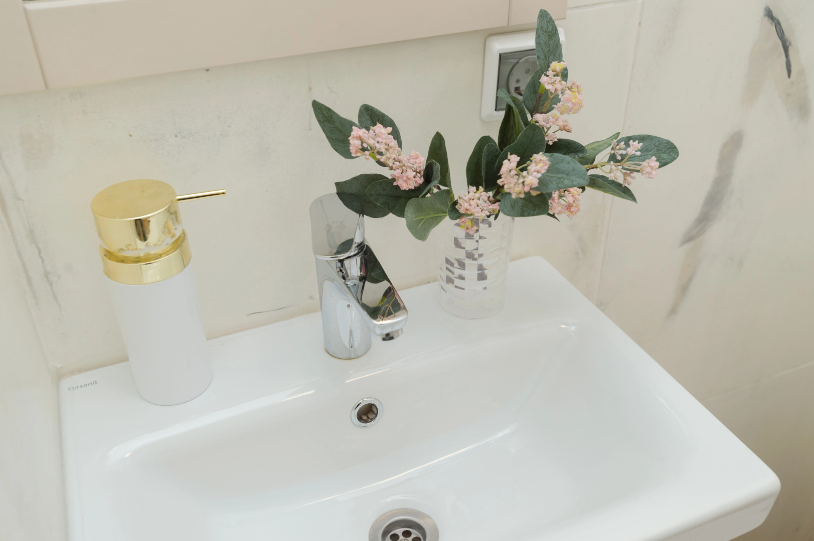 Квартира ApartHause рядом с Зоопарком и Оперным театром