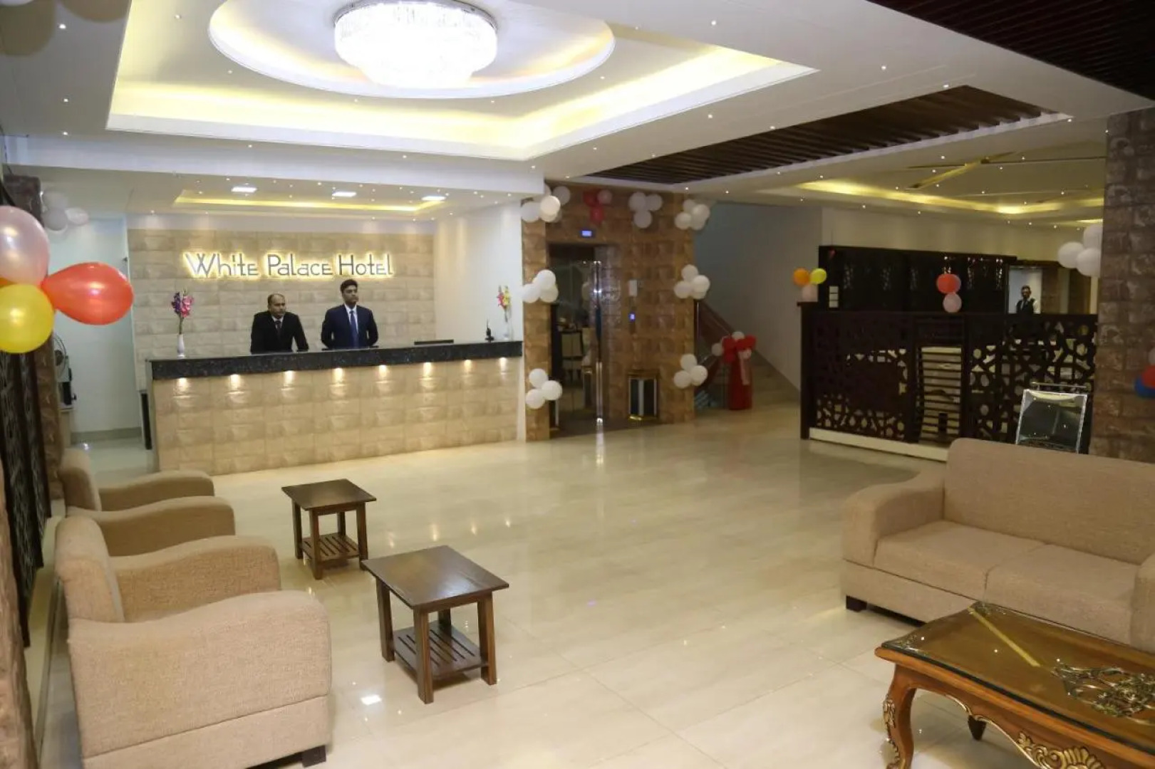 Отель White Palace