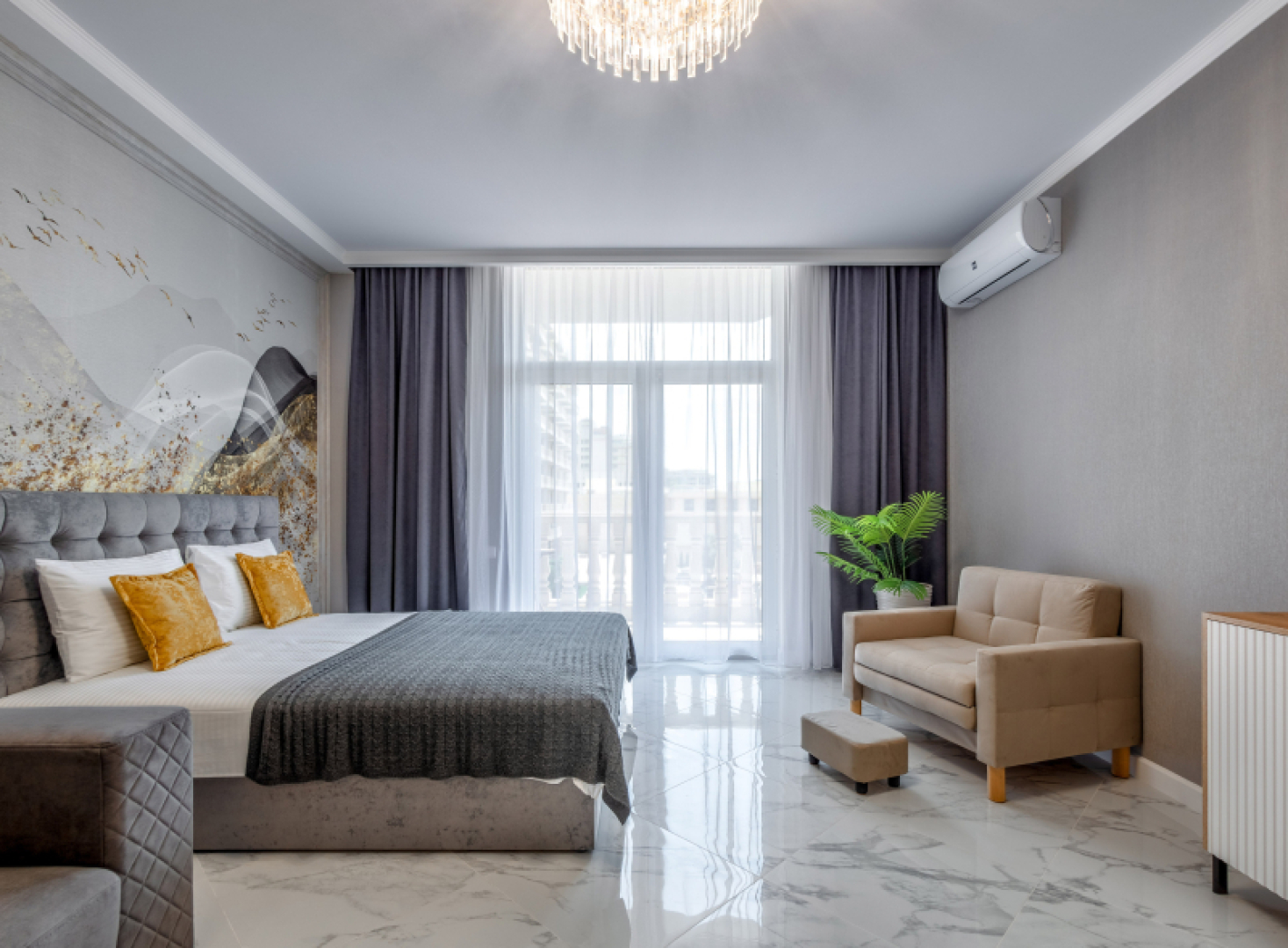 Московский квартал, Ялта