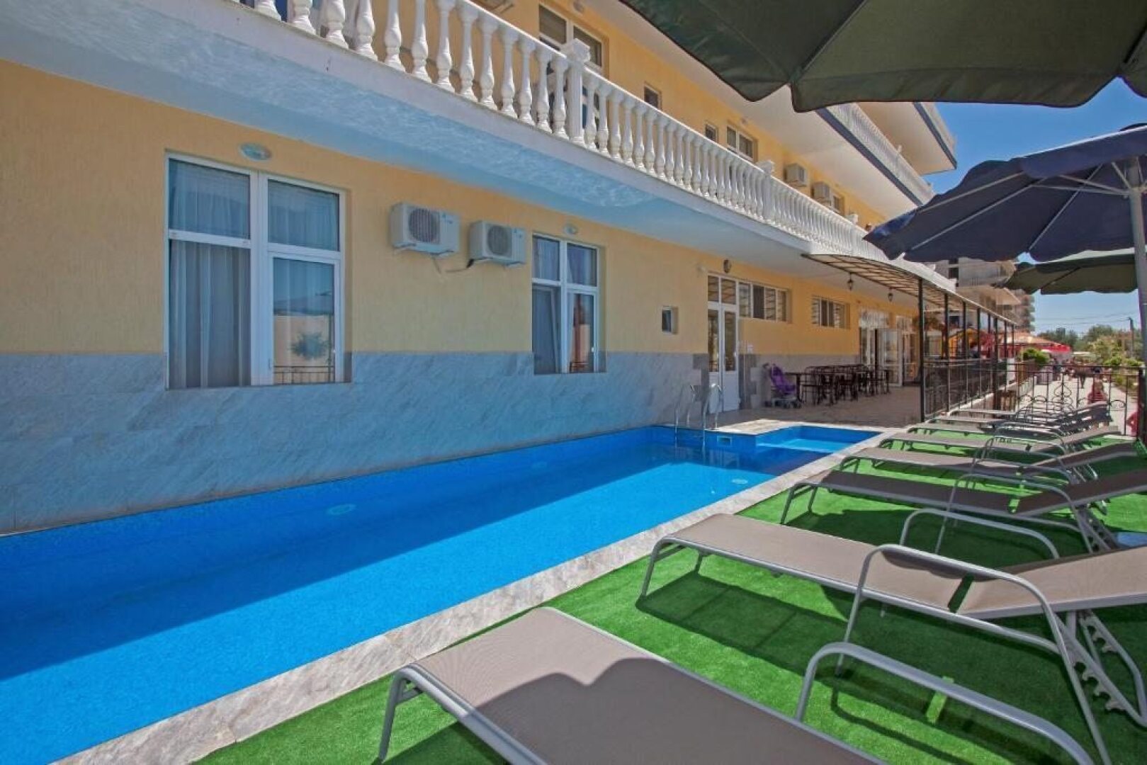 Отель Кронос