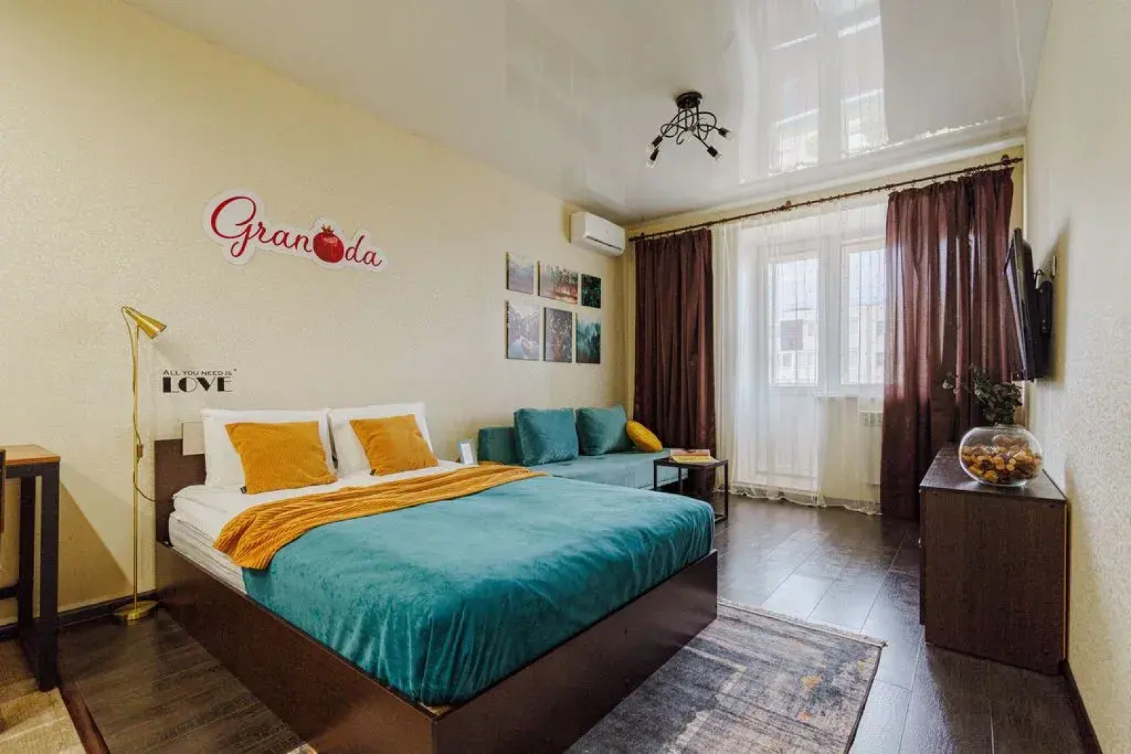 Студия Granada уютная современная в новом доме