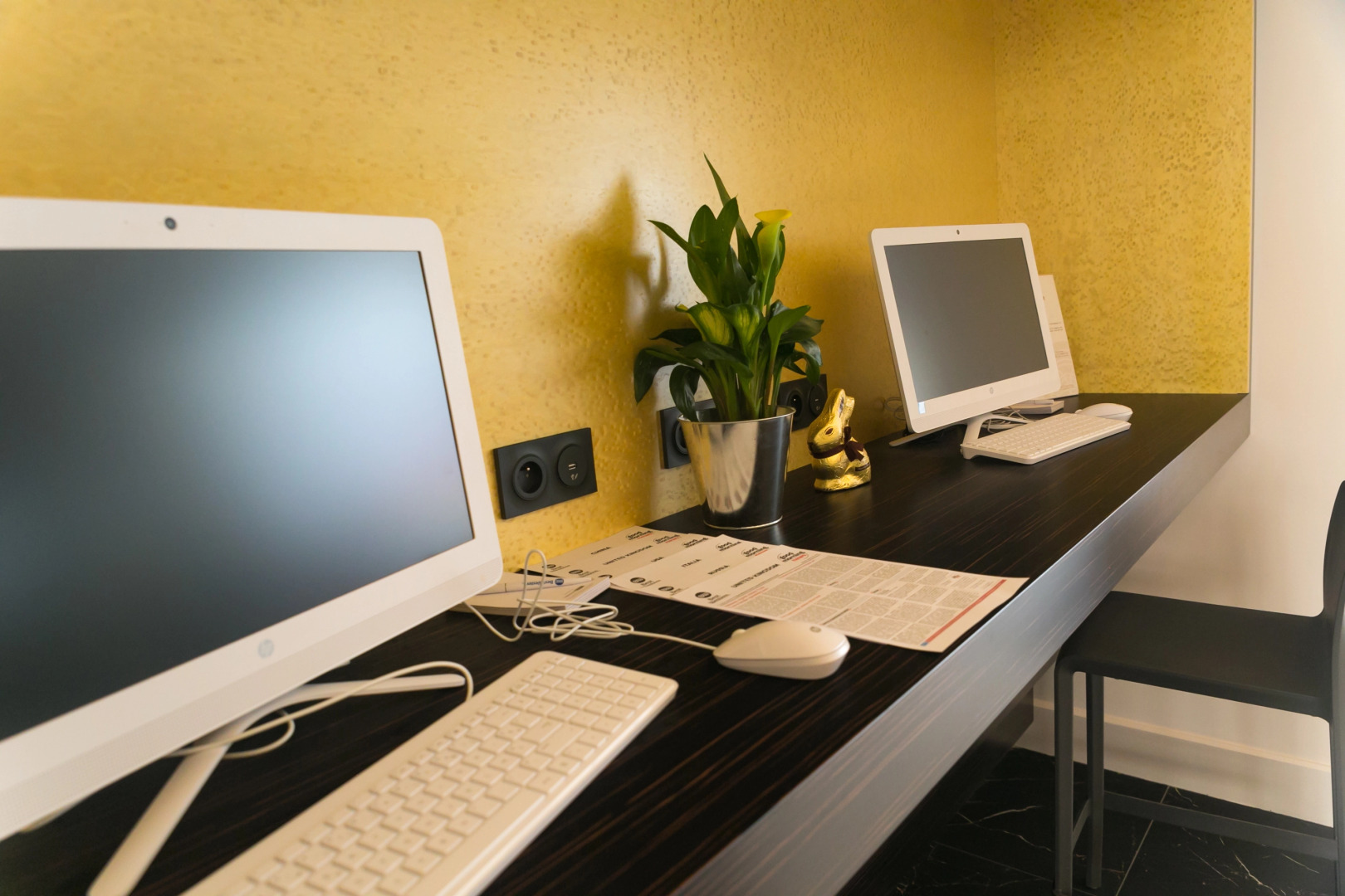 Отель Best Western Journel Saint-Laurent-Du-Var