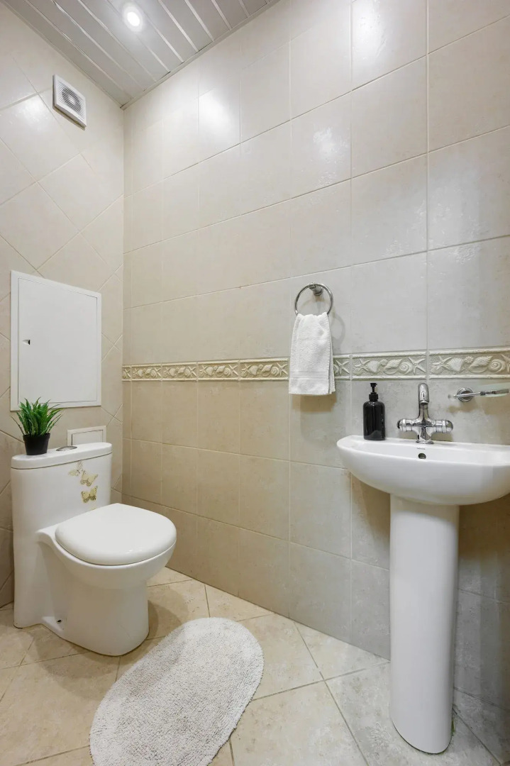 Трёхкомнатные апартаменты на Маршала Чуйкова