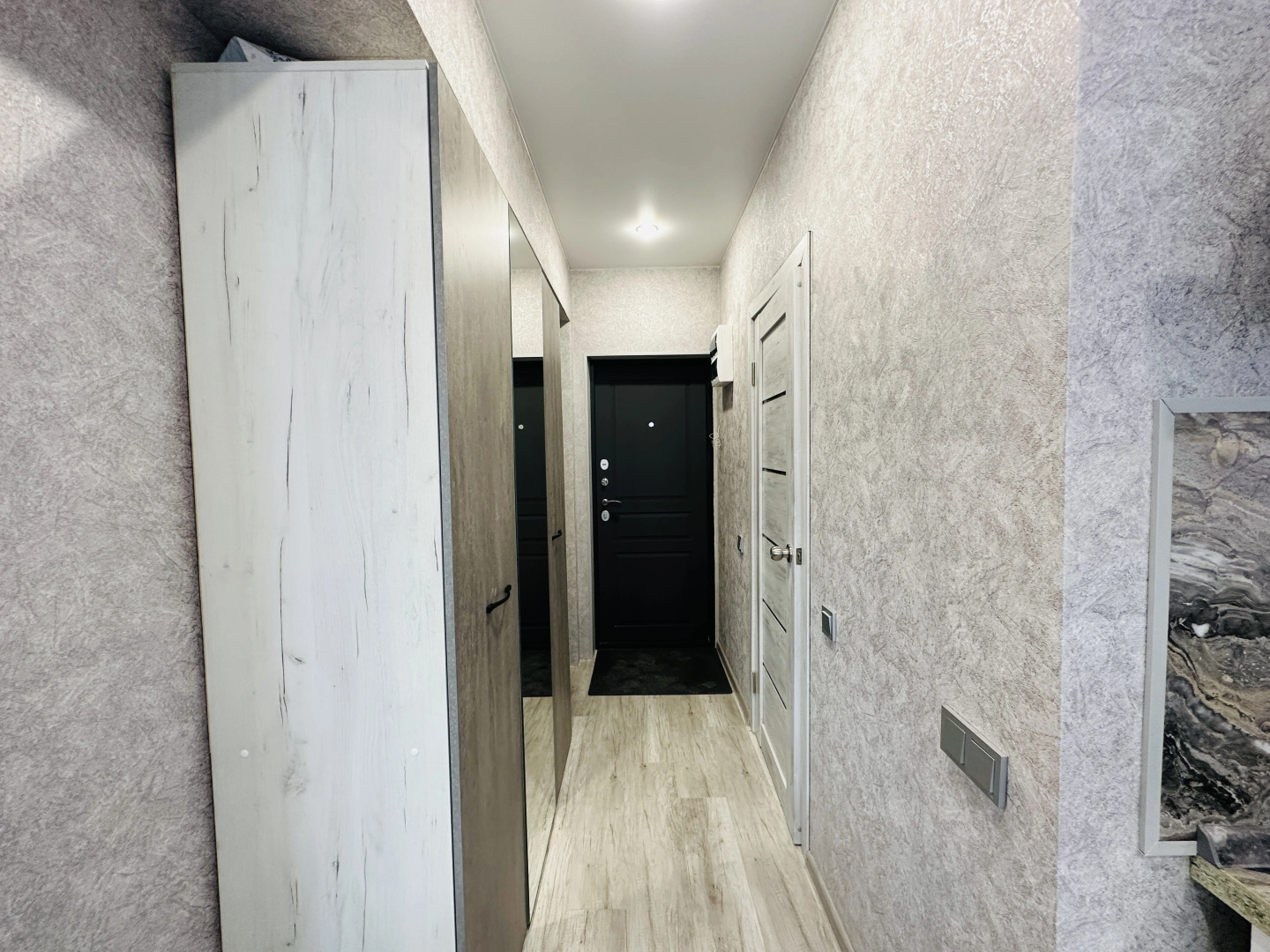 Квартира Nasutki38 Студия Ренуар