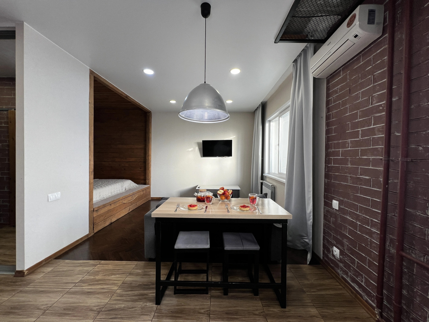 Квартира Лофт апартамент с видом на реку возле Аквапарка