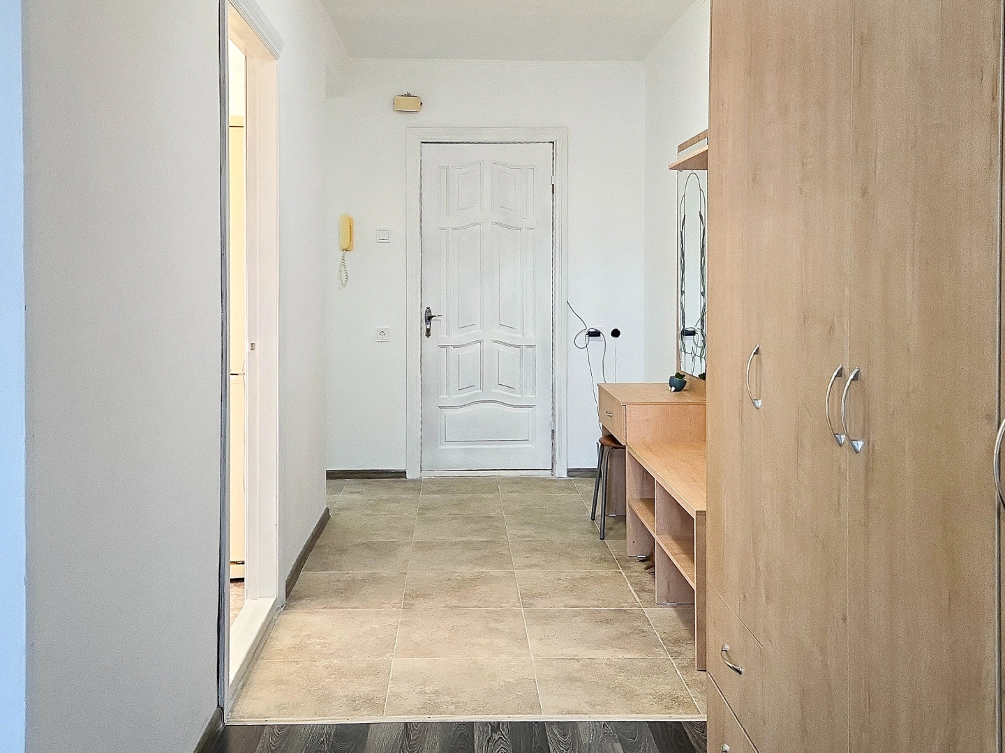 Апартаменты двухкомнатные в центре Сеть ЙоХоум