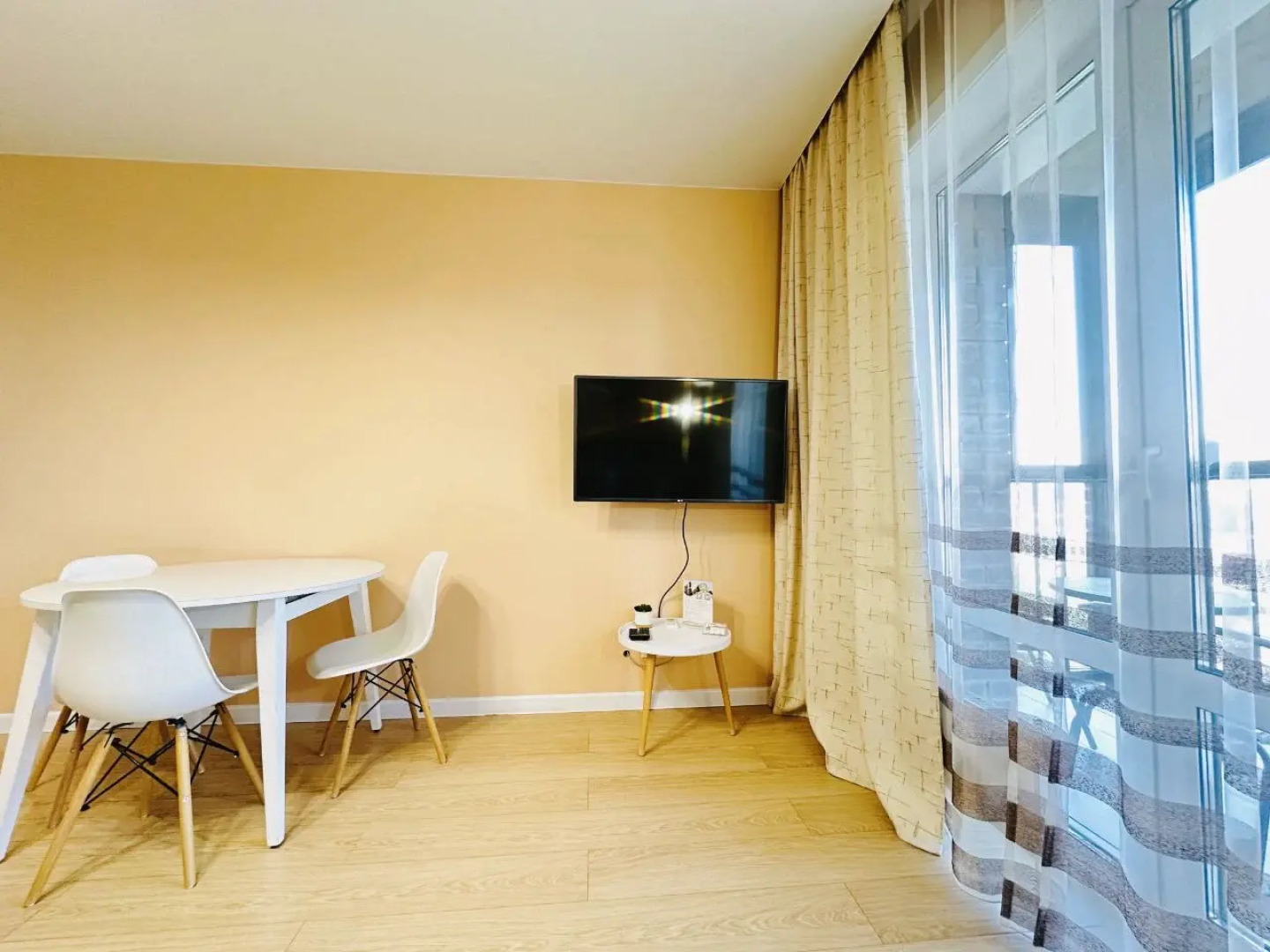 Квартира Nasutki38 Персиковый пломбир