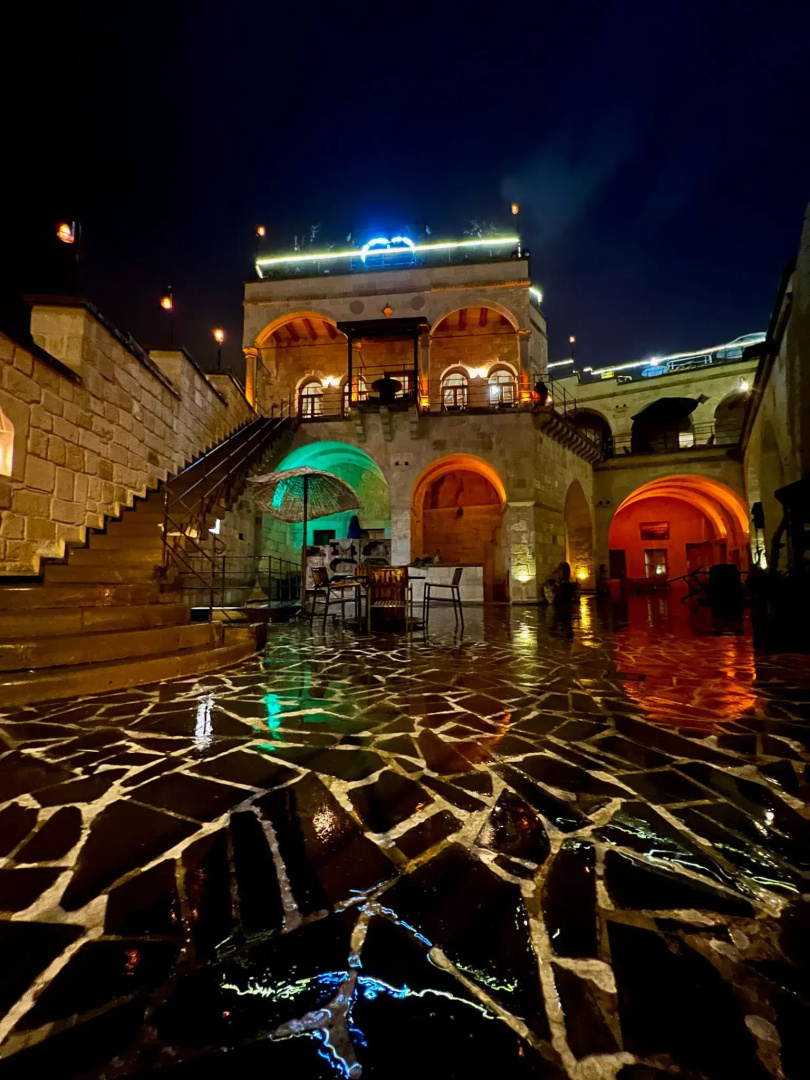 Nox Cave Hotel